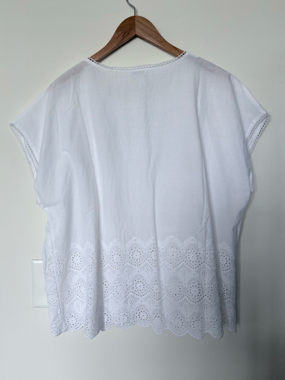 Sundance Short Sleeve Blouse in White Eyelet Cotton. Size XL. NWOT. - Picture 7 of 9